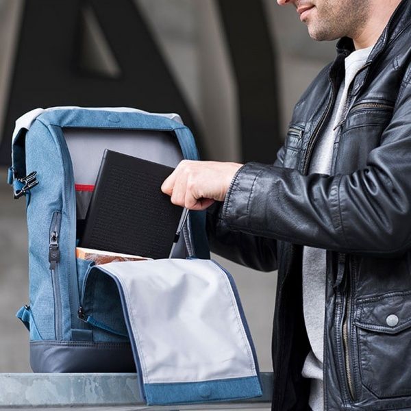 Рюкзак Victorinox Travel ALTMONT Classic, Deluxe Flapover Laptop синій 18 л