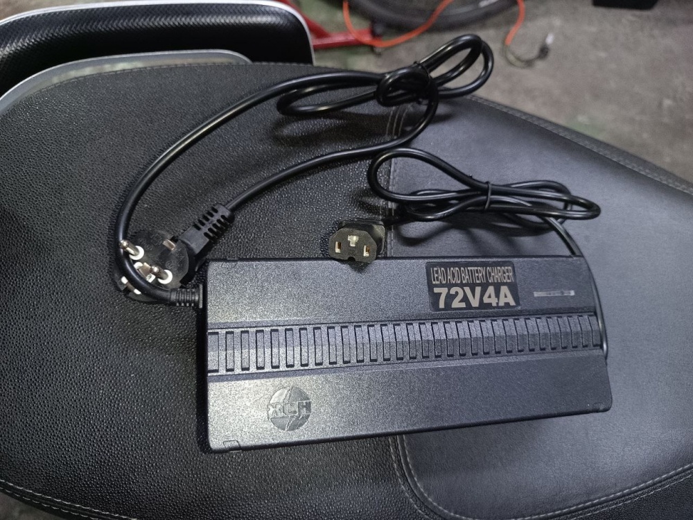 Електроскутер Maxxter NEON (White) 2500 Вт