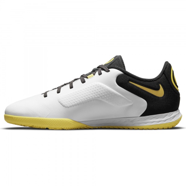 Футзальне взуття Nike React Tiempo Legend 9 Pro IC DA1183-107 р.US 8 білий