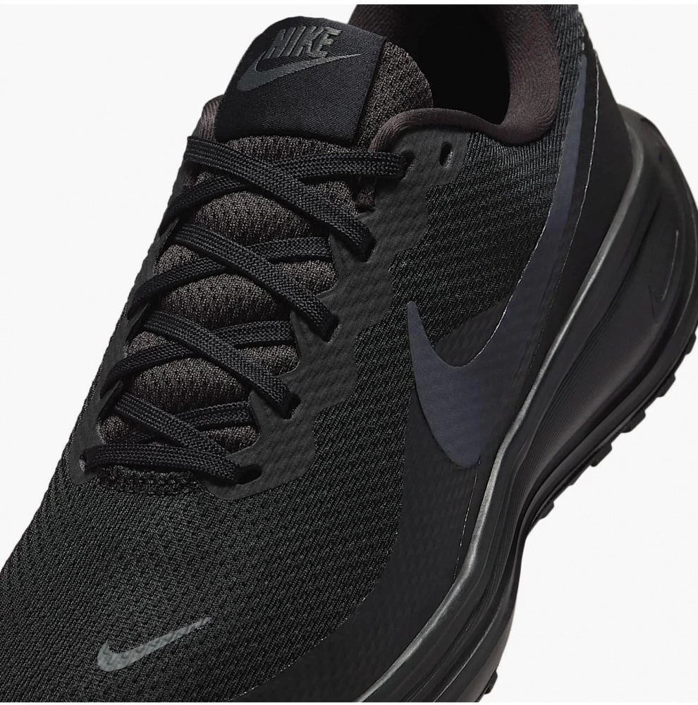 Кросівки жіночі Nike Revolution 8 HJ8485-002 р.38,5 чорні