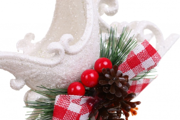 Декоративная подвеска Санки с декором 14x10 см E2104A белый