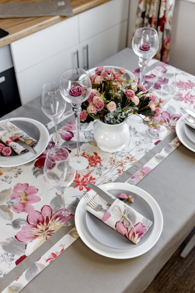 Скатерть Цветок однотон серый 133x220 см La Nuit 