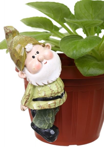 Фигура садовая в форме гнома 55x50x120 мм