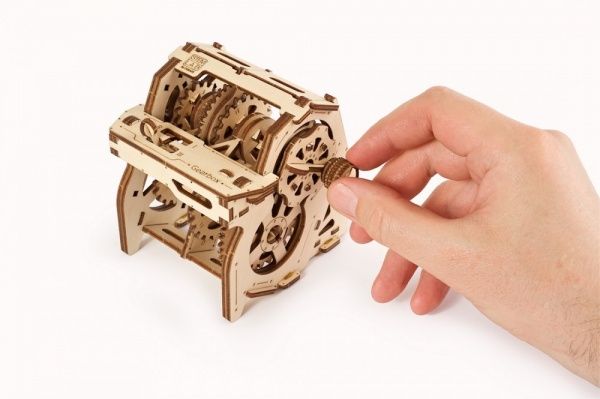 Деревянный 3D-конструктор UGEARS Коробка передач
