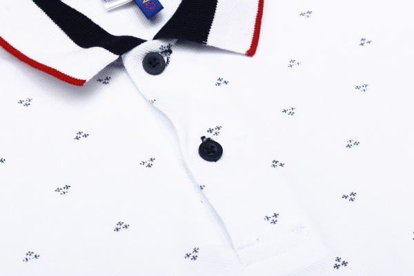 Поло для мальчиков р.122 белый с принтом 2001 