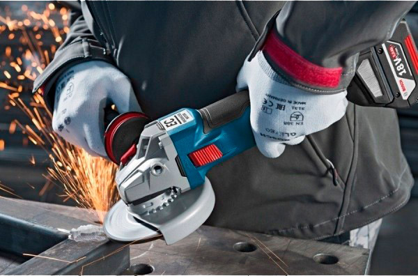 Болгарка (угловая шлифмашина) Bosch Professional GWS 18V-10 06019J4002