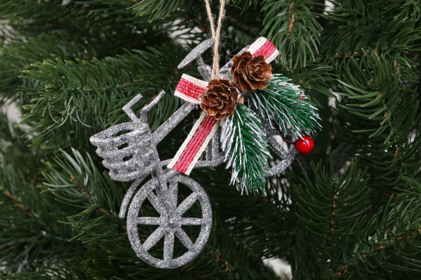 Декоративна підвіска Велосипед з декором 12x9 см 2-19s срібло