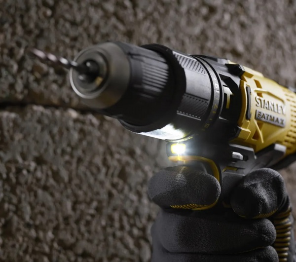 Шуруповерт ударный аккумуляторный Stanley SCD711C2K