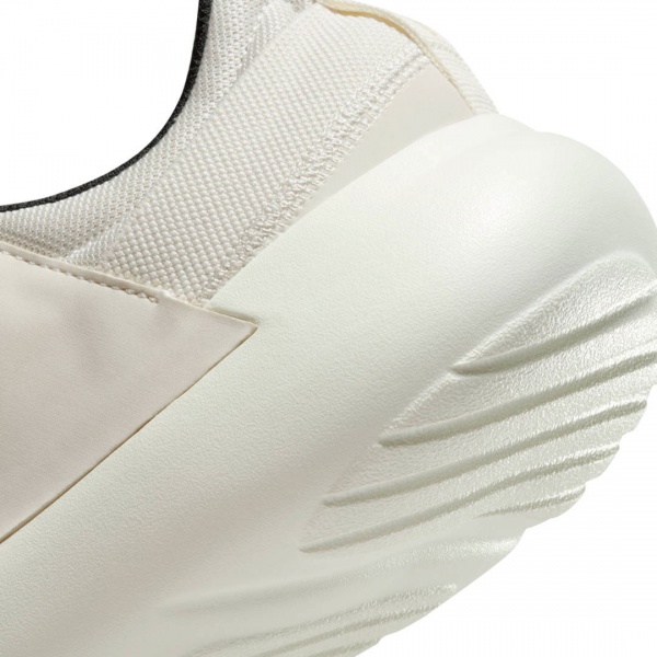 Кроссовки Nike E-SERIES AD DV2436-100 р.45 бежевый