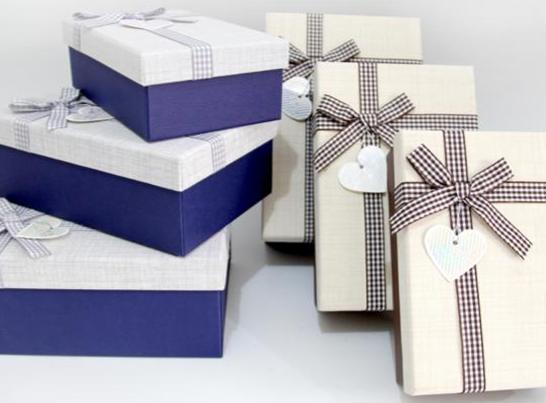 Коробка подарочная UFO A137008 21*14*8 MIX прямоугольная