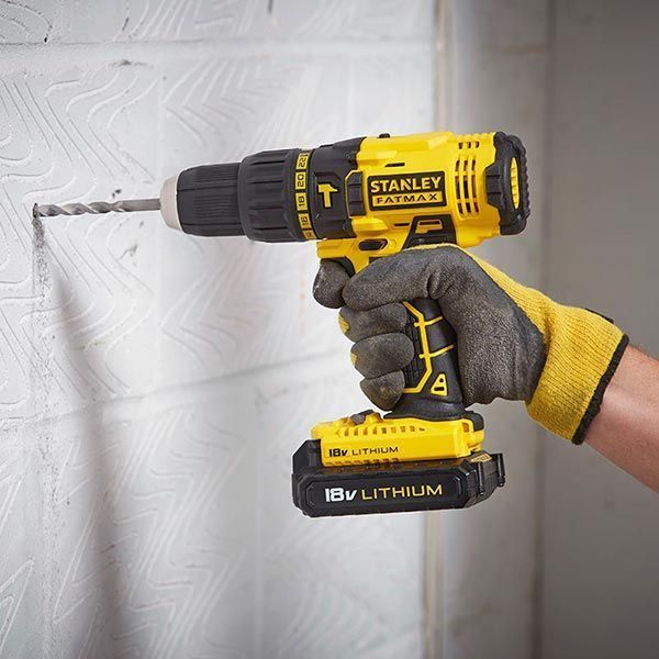 Шуруповерт ударный аккумуляторный Stanley FatMax FMC626C2K