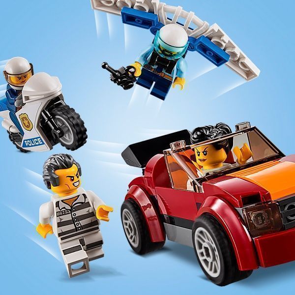 Конструктор LEGO City Воздушная полиция: авиабаза 60210