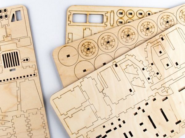 Дерев'яний 3D-конструктор Зірка Peterbilt 93879