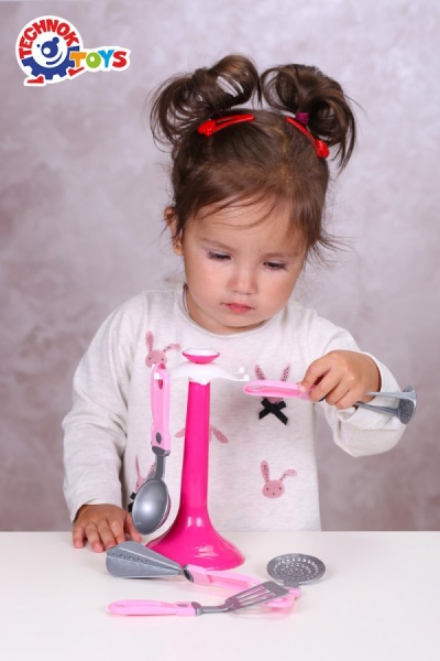 Игровой набор ТехноК кухонные принадлежности на стойке 6726