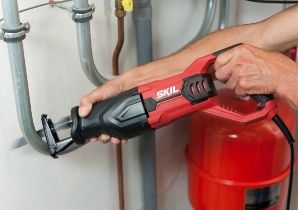 Пила сабельная SKIL SW1E4961AA