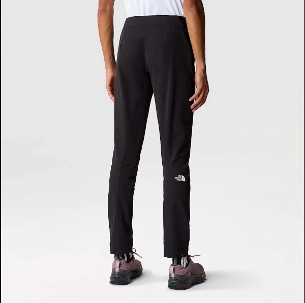 Брюки THE NORTH FACE W AO WINTER SLIM STRAIGHT PANT NF0A7Z8BJK31 р. 2 черный