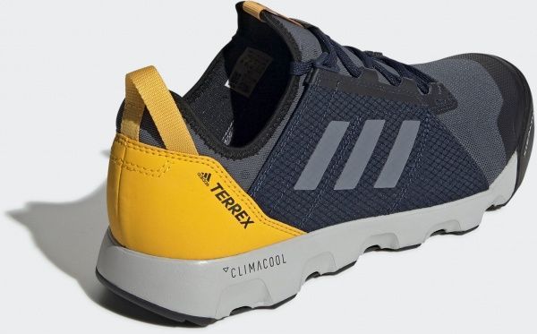 Кроссовки Adidas TERREX VOYAGER EG3487 р.UK 8,5 темно-синий