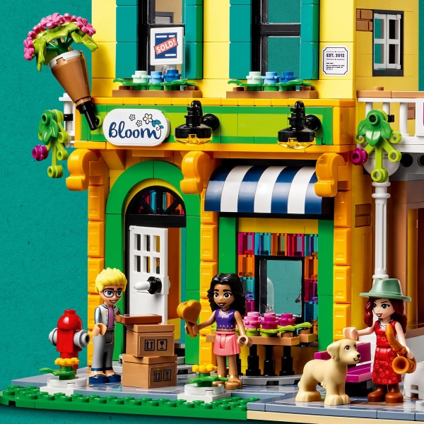 Конструктор LEGO Friends Квіткові та дизайнерські крамниці у центрі міста 41732