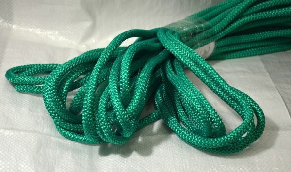Мотузка поліпропіленовий 10 мм 20 м зелений 0,66 кг
