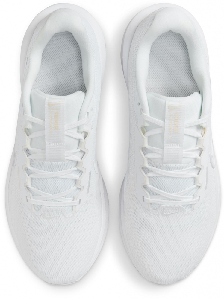 Кросівки жіночі Nike W DOWNSHIFTER 13 FD6476-101 р.37,5 білі