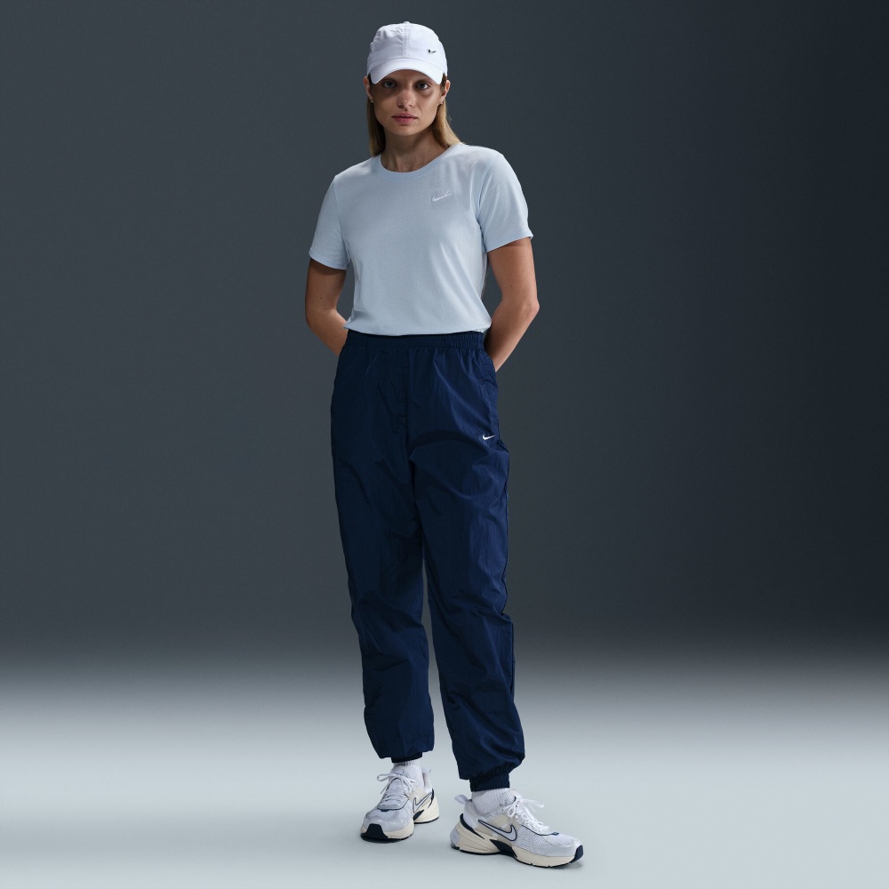 Футболка Nike W NSW CLUB SS TEE DX7902-423 р.M голубой