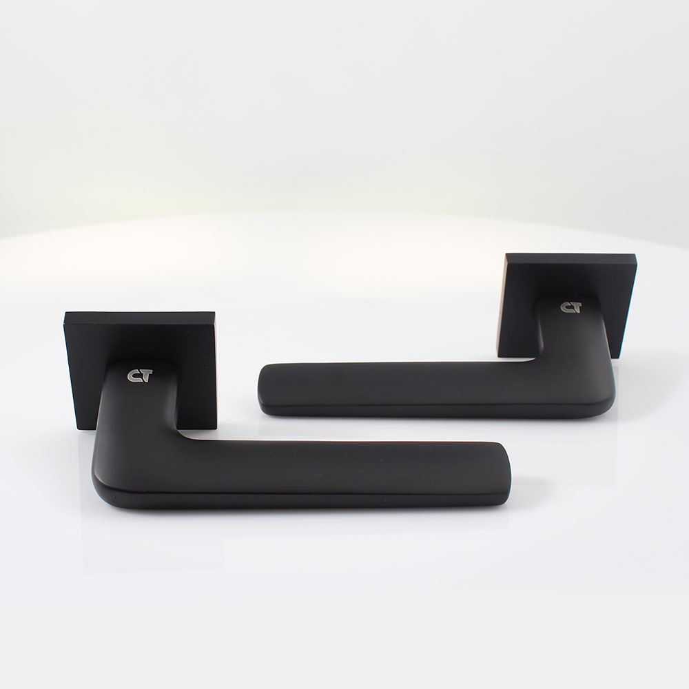 Ручка на розетке Comit Nox Q матовый черный