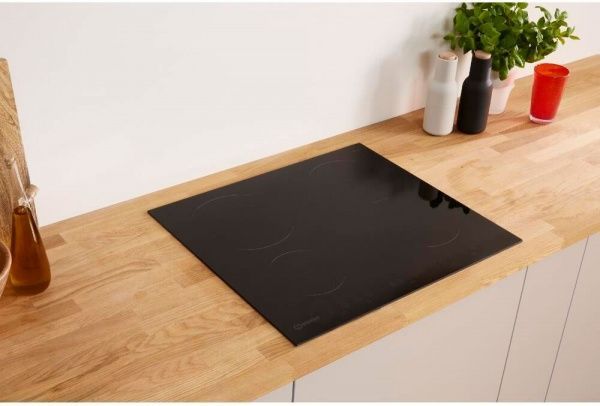 Варильна поверхня Indesit VIA640.1C