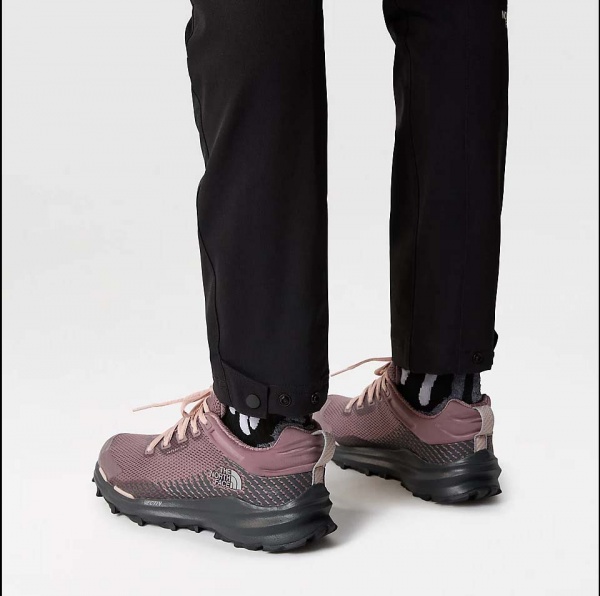 Штани THE NORTH FACE W AO WINTER SLIM STRAIGHT PANT NF0A7Z8BJK31 р. 8 чорний