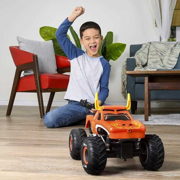 Машинка на р/к Monster Jam 1:15 6044991