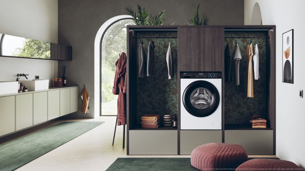 Стиральная машина Haier HW80-B14939-S