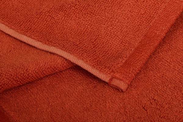 Рушник махровий Glossy 70x140 см червоний Texpol 