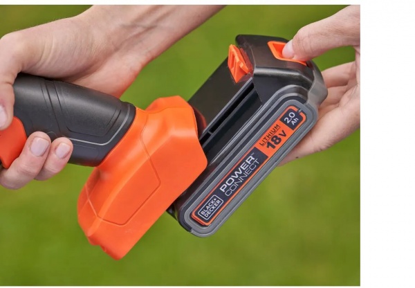 Кусторез аккумуляторный Black+Decker BCSS18D1