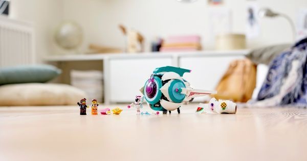 Конструктор LEGO Movie Сес-Терский звездолет Любки Хаос! 70830