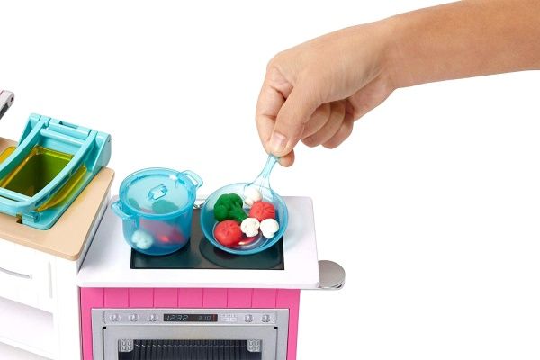 Игровой набор Barbie Готовим вместе FRH73