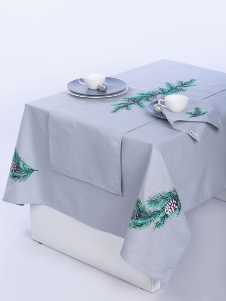 Скатерть Елочные ветки 207-23/00 140x220 см серый Эдельвика 