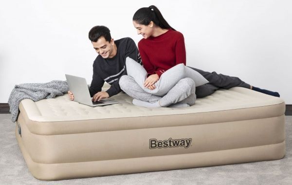 Матрас надувной Bestway Queen с электронасосом 203x152 см 69050