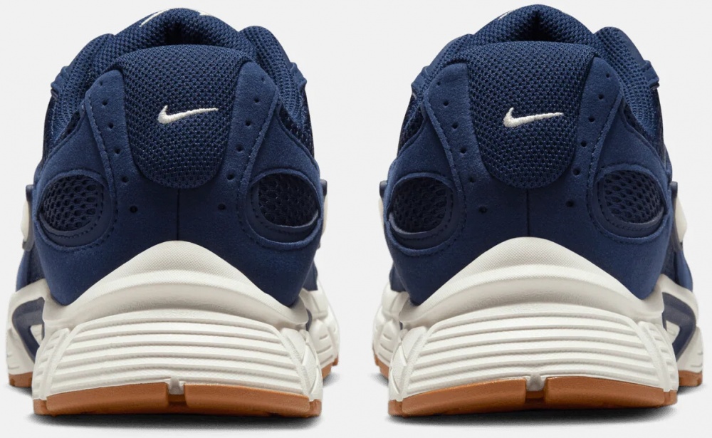 Кросівки Nike NIKE V5 RNR SUEDE II6292-400 р.44,5