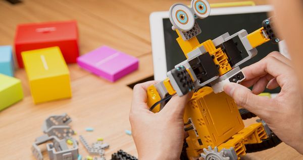 Робот программируемый UbTech Jimu Tankbot (6 Servos) 