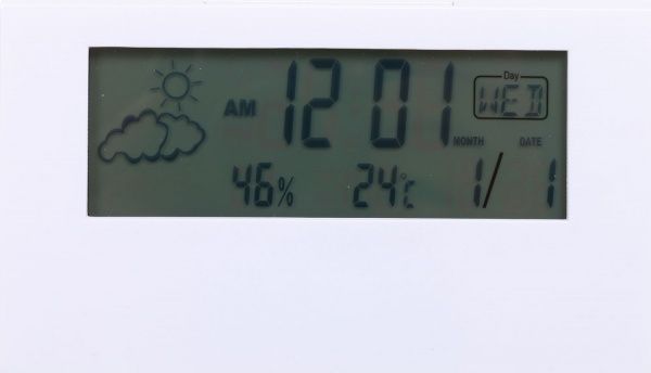 Часы настольные Spirit 13.5х3.1х7.4 см белые