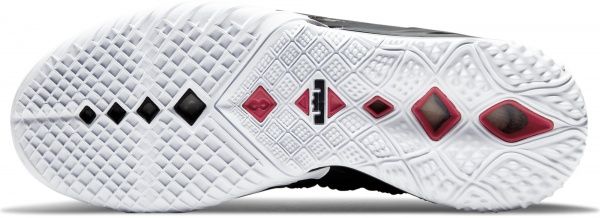 Кроссовки Nike LEBRON XVIII CQ9283-001 р.US 8,5 черно-белый