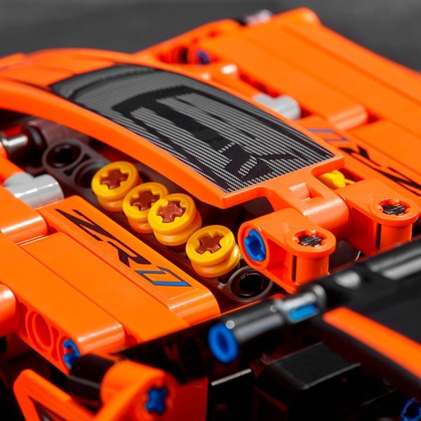 Конструктор LEGO Technic Chevrolet Corvette ZR1 42093