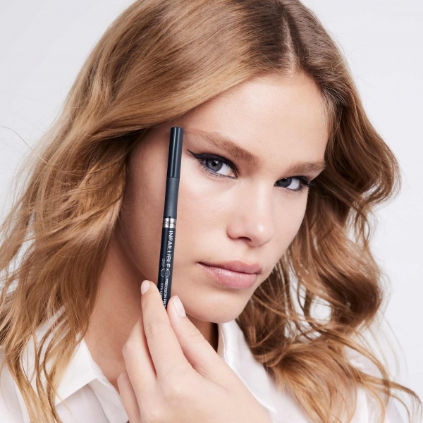 Подводка-фломастер L'Oreal Paris Infallible Ультратонкая матовая Black 9 г