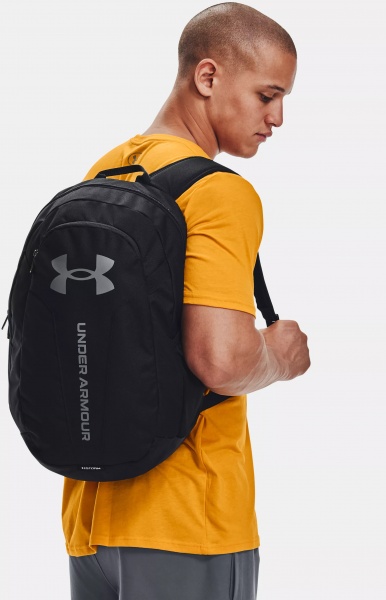 Рюкзак Under Armour UA HUSTLE LITE BACKPACK 1364180-001 черный