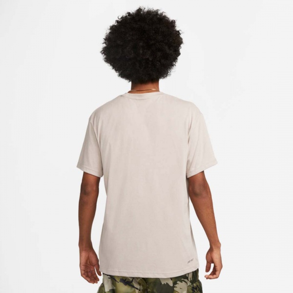 Футболка Nike M NSW SPU SS TEE FD1182-272 р.S бежевий