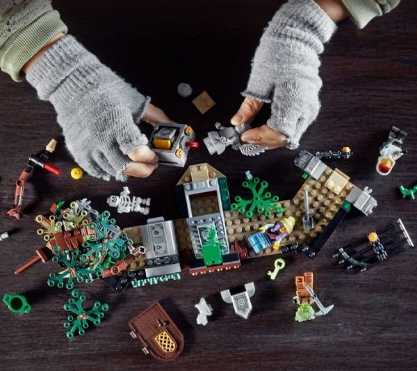Конструктор LEGO Hidden Side Загадка цвинтаря 70420