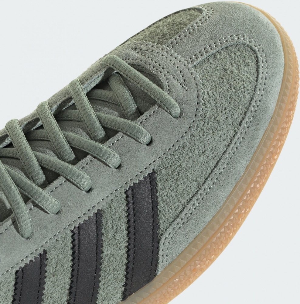Кросівки чоловічі Adidas HANDBALL SPEZIAL SILGRN/CBLACK/GUM4 IH6507 р.42 2/3 зелені