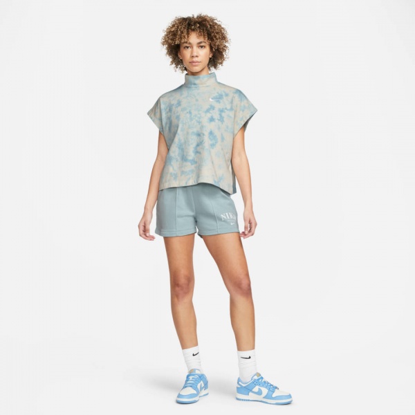 Футболка Nike DM6710-494 р.XS голубой