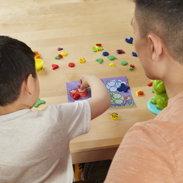 Набор для творчества Play-Doh с пластилином Лягушка и цвета F6926