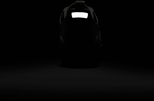 Кроссовки Nike Air Vapormax EVO DC9222-101 р.39 черно-белый
