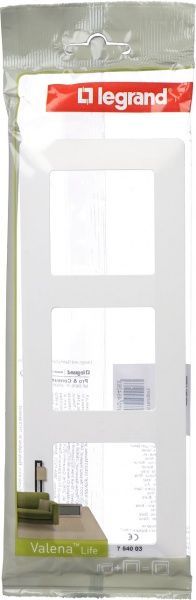 Рамка трехместная Legrand Life универсальная белый 754003